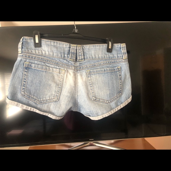 WAX Cuffed Jean Shorts - Picture 5 of 5